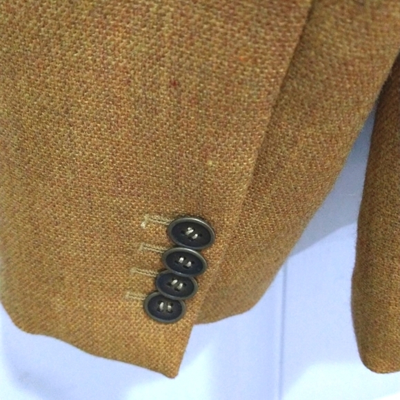 JAY KOS Sports Wool Coat in Mustard Yellow - Picture 5 of 10